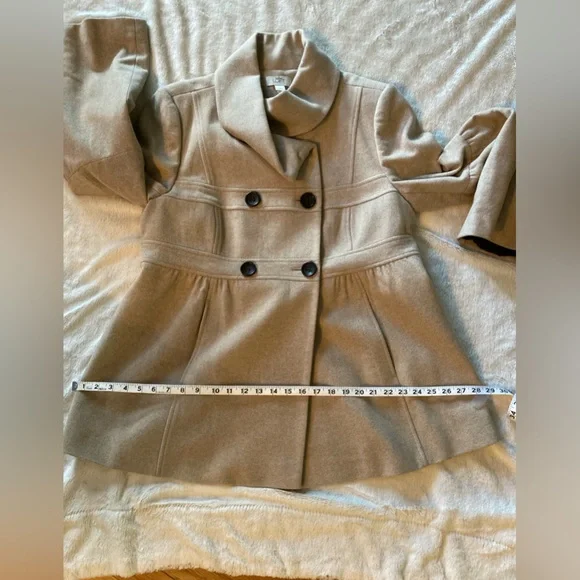 Ann Taylor Loft Beige Crowl Neck Winter Jacket with Buttons - Picture 11 of 11